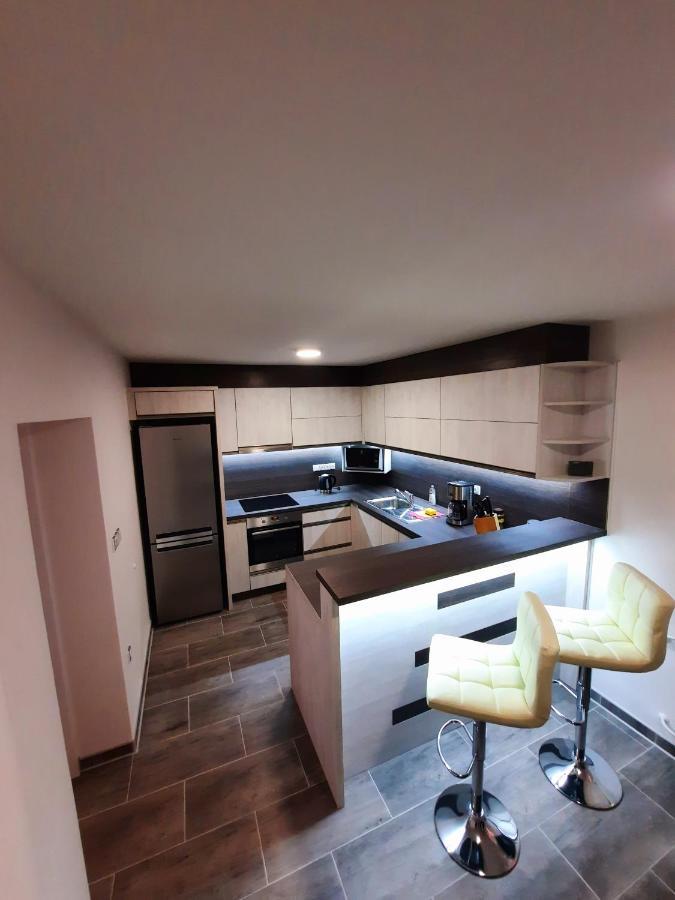 Apartman Sen Petrov Extérieur photo